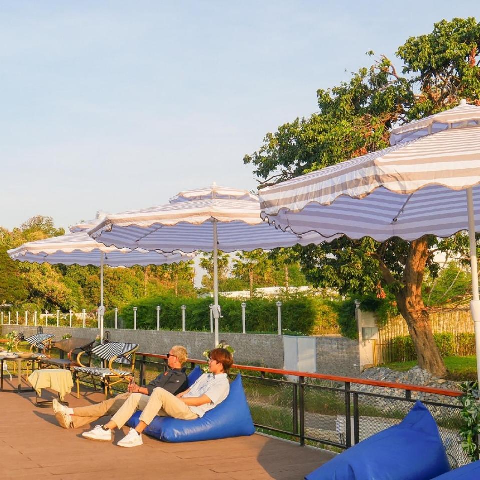 The Sky Garden Hotell Ban Yang  Exteriör bild